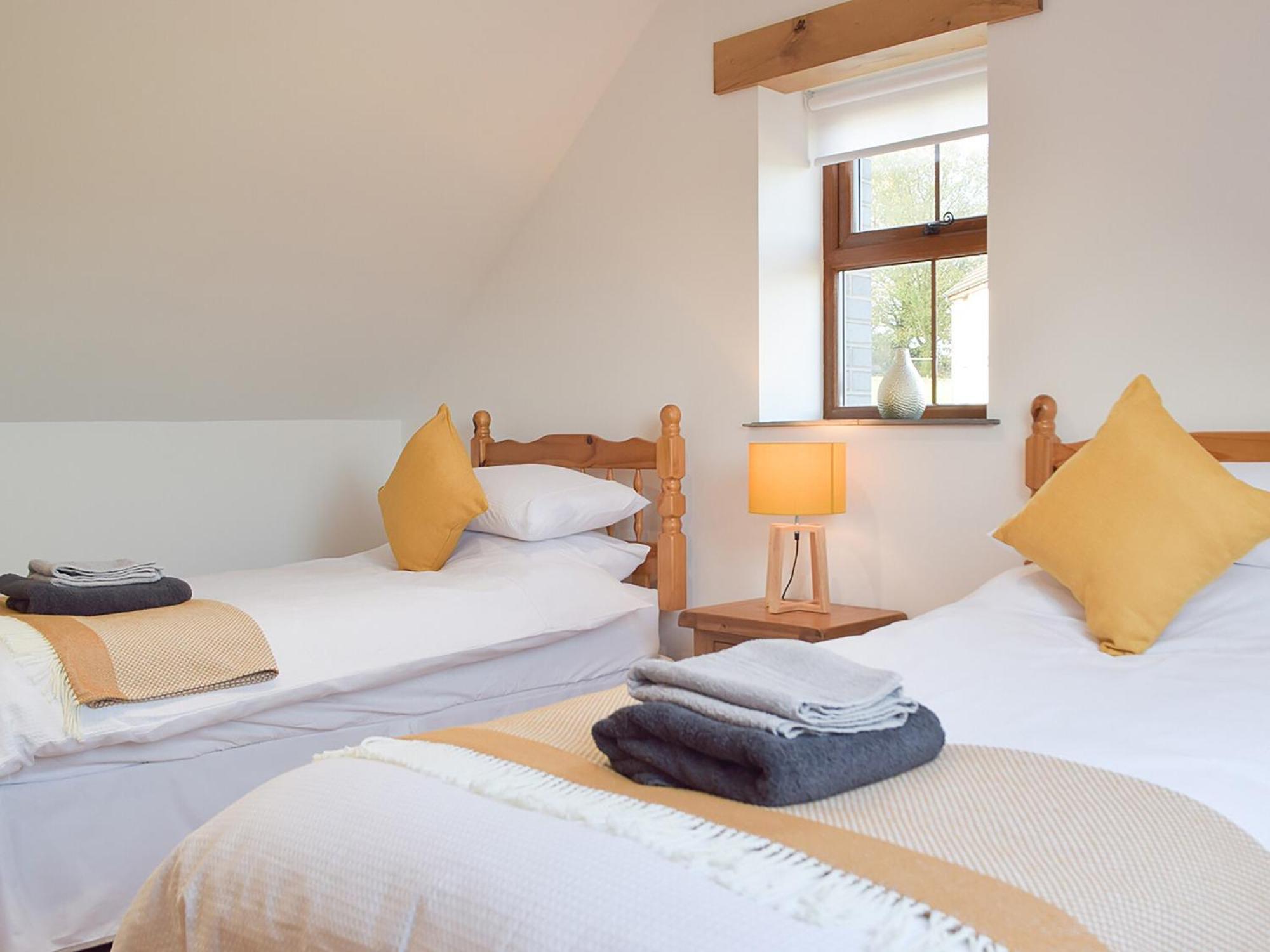 Y Beudy Bach Villa Pont-y-Berem Luaran gambar